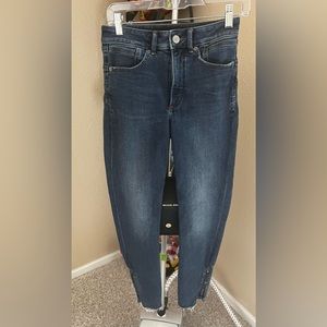 Women’s high waisted Express jeans. Denim perfect Lift.